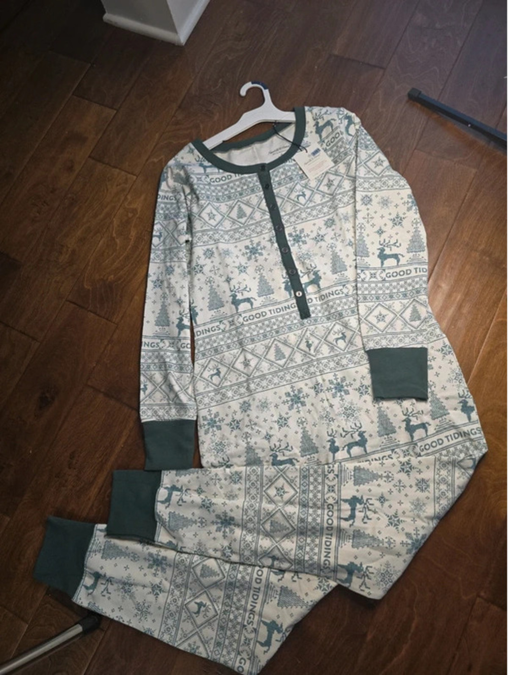 Medium brands, new women's christmas pajamas. From target item 251G6